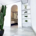 Skol 508 West Facing Duplex With Amazing Sea Views *