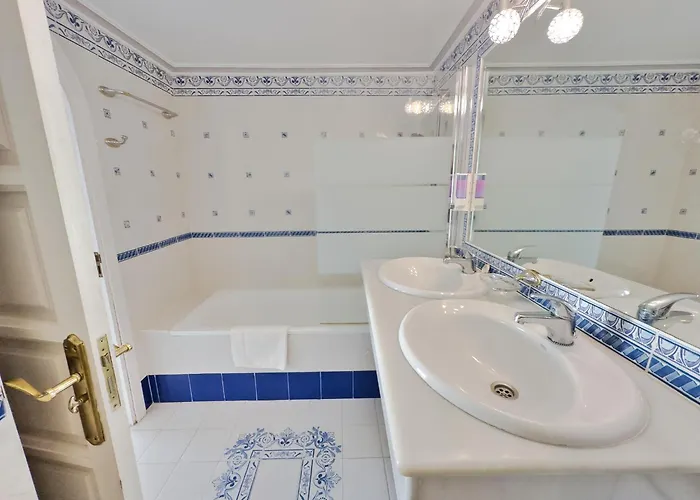 Skol 508 West Facing Duplex With Amazing Sea Views ماربيا