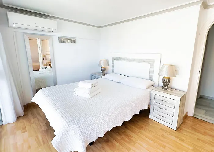 Skol 508 West Facing Duplex With Amazing Sea Views *