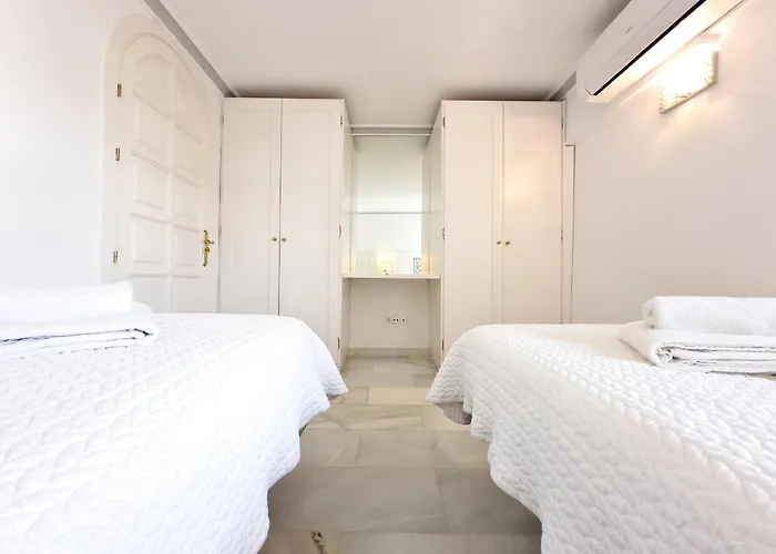 Skol 508 West Facing Duplex With Amazing Sea Views アパート